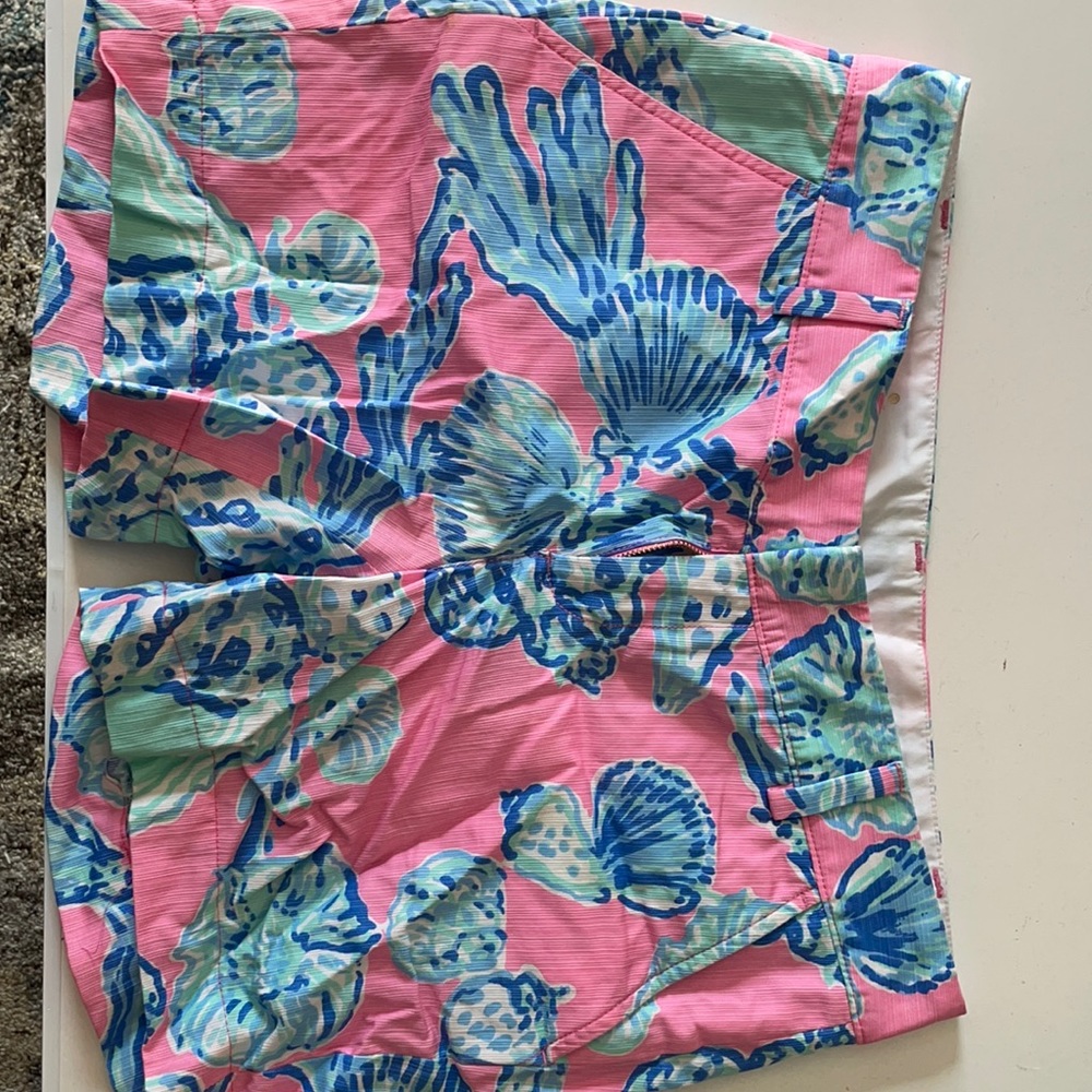 Lilly Pulitzer Bermuda shorts size 8
